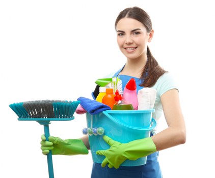 Professional carpet cleaning in Sidcup removing dirt from a hallway carpet